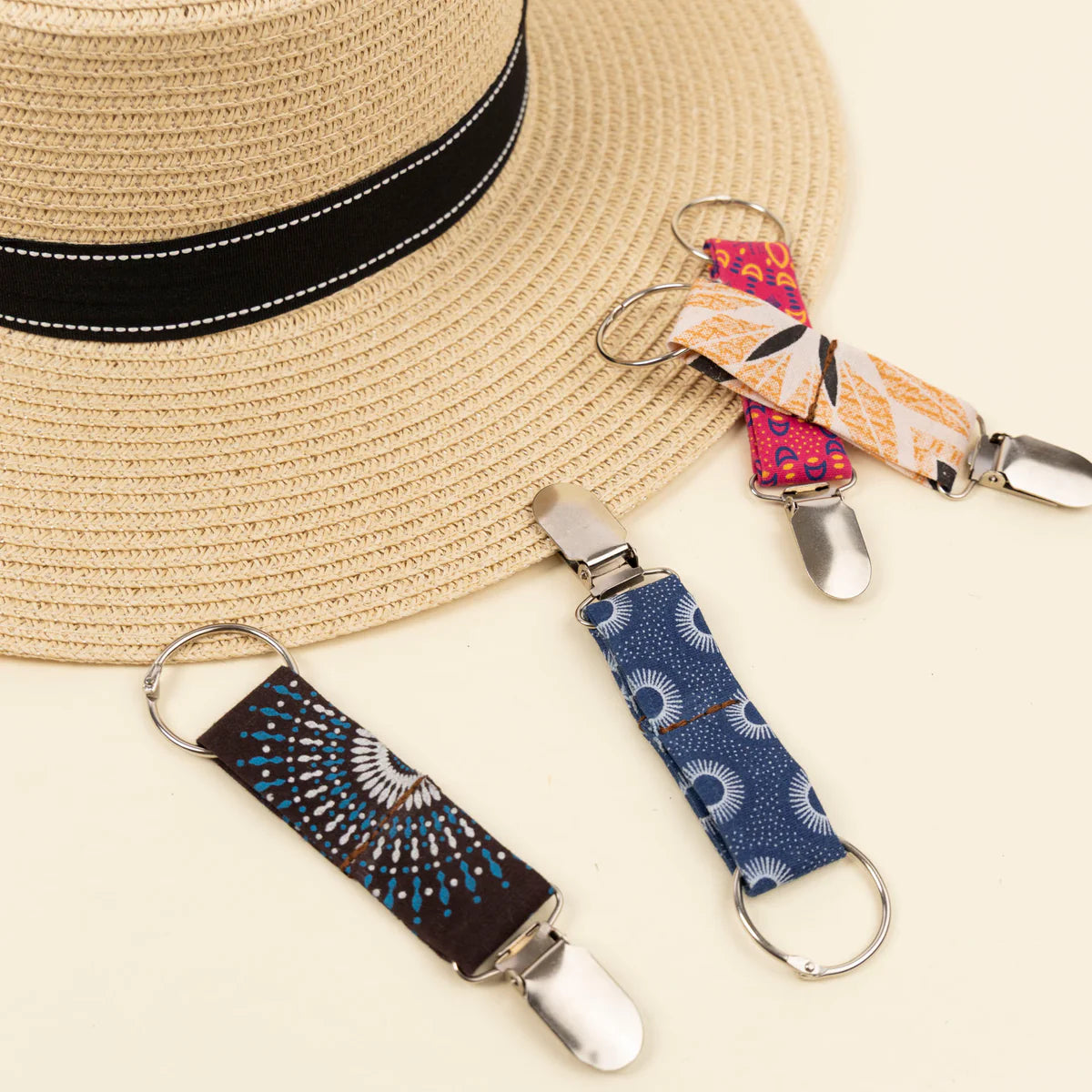 Unisex Shwe Hat Clip