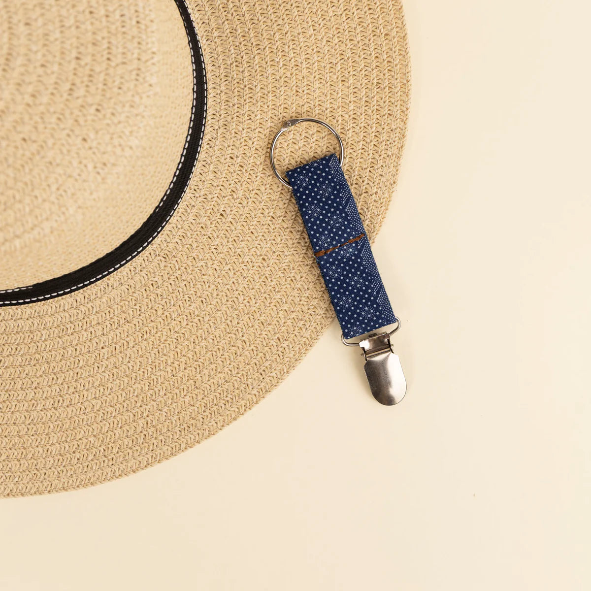 Unisex Shwe Hat Clip