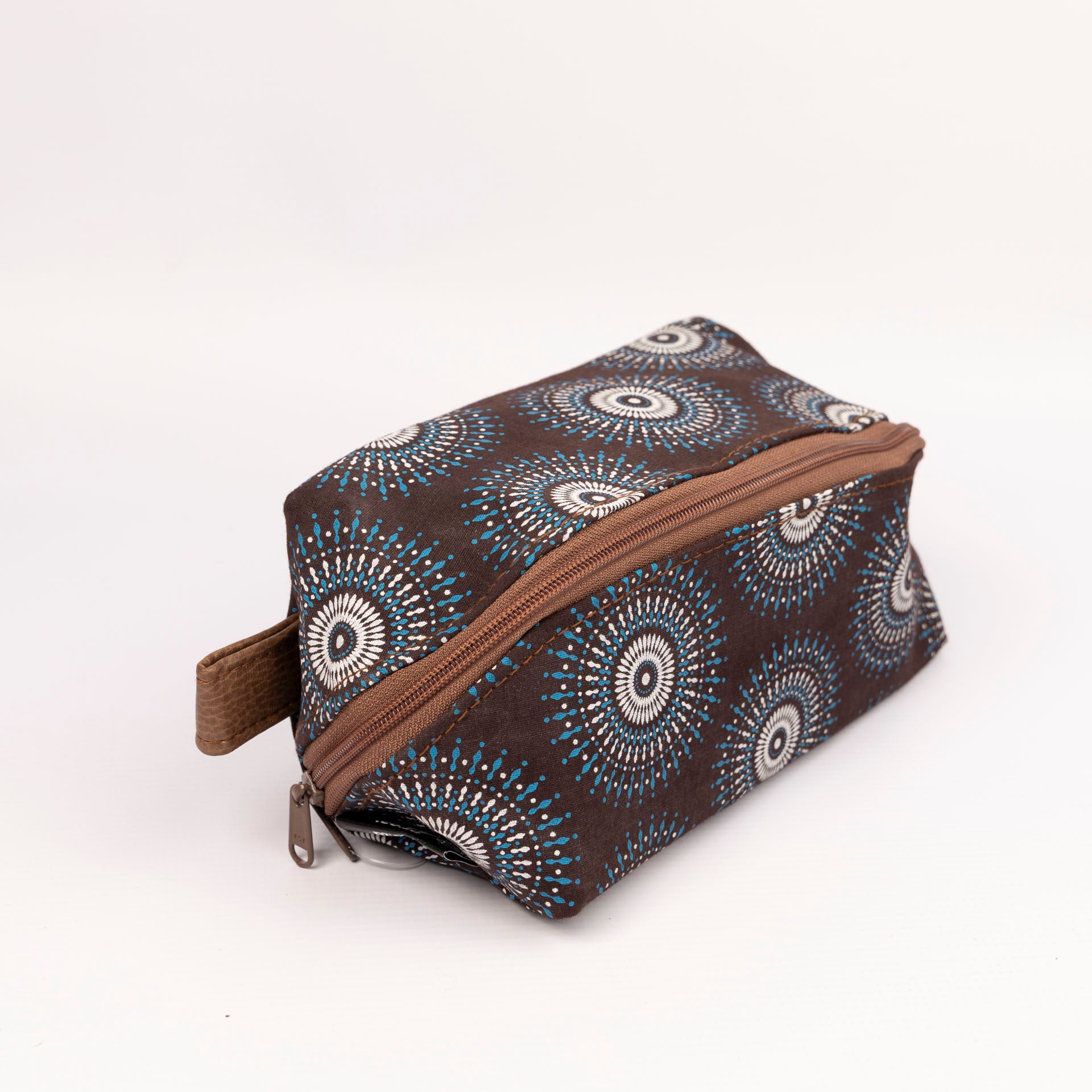 Unisex Shwe Zip Down Toiletry Bag