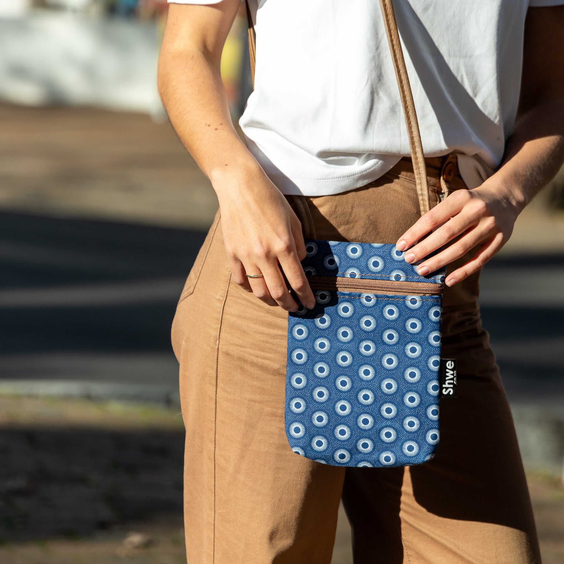 Unisex Shwe String Bag