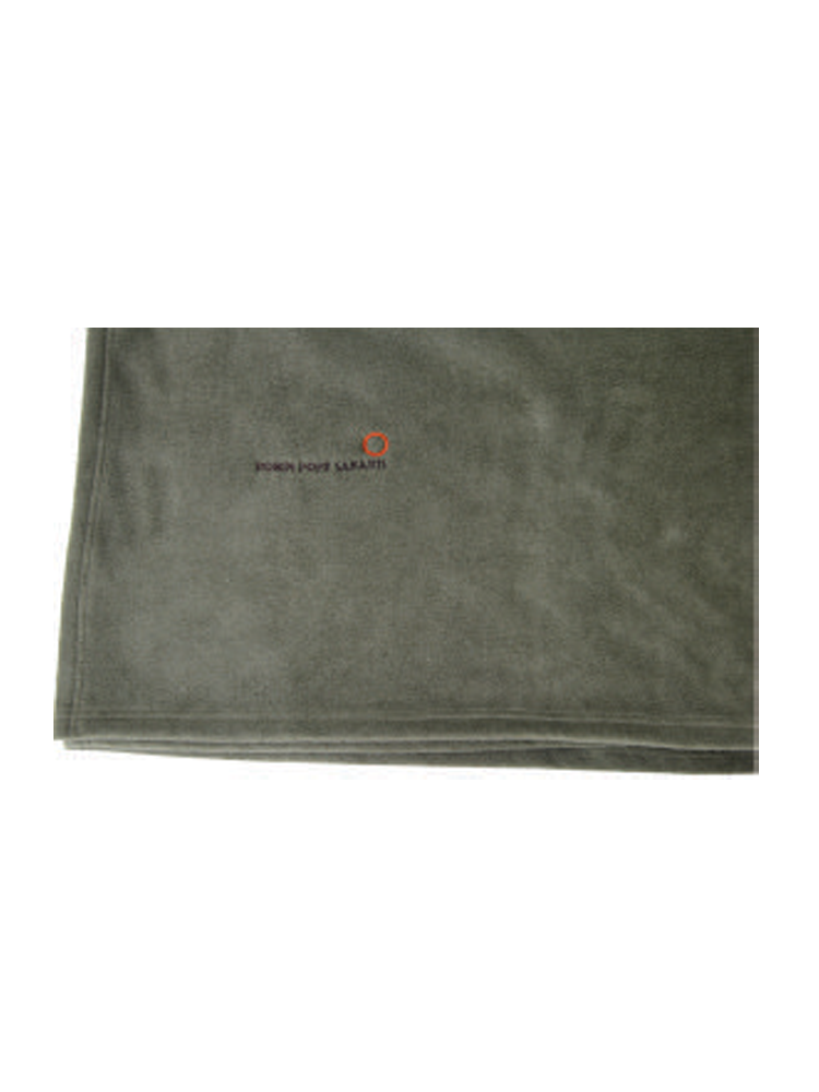 Polar Fleece Blanket: 140x150cm  (Hemmed Edge)