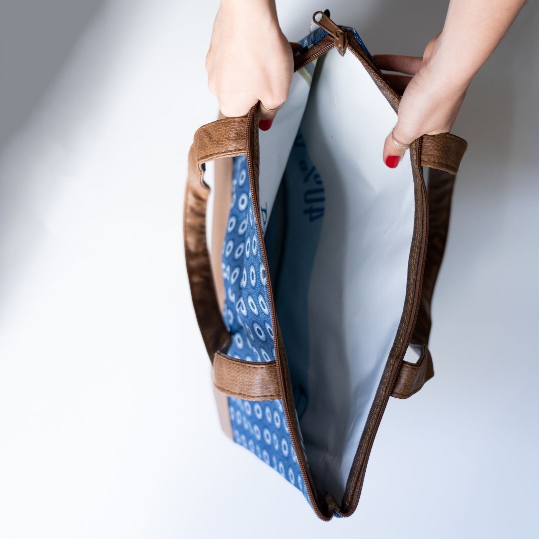 Unisex Shwe Leather Look Tote