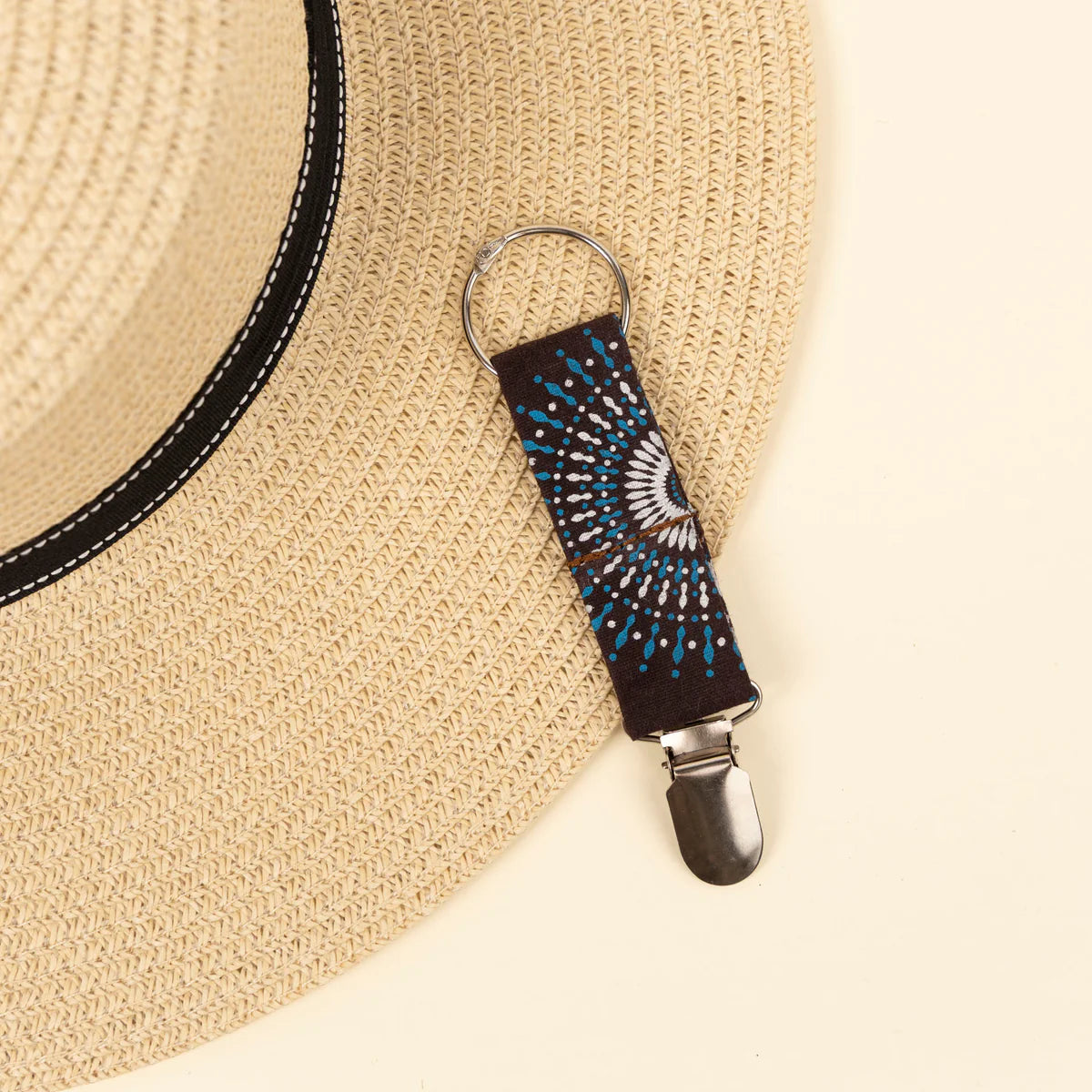 Unisex Shwe Hat Clip