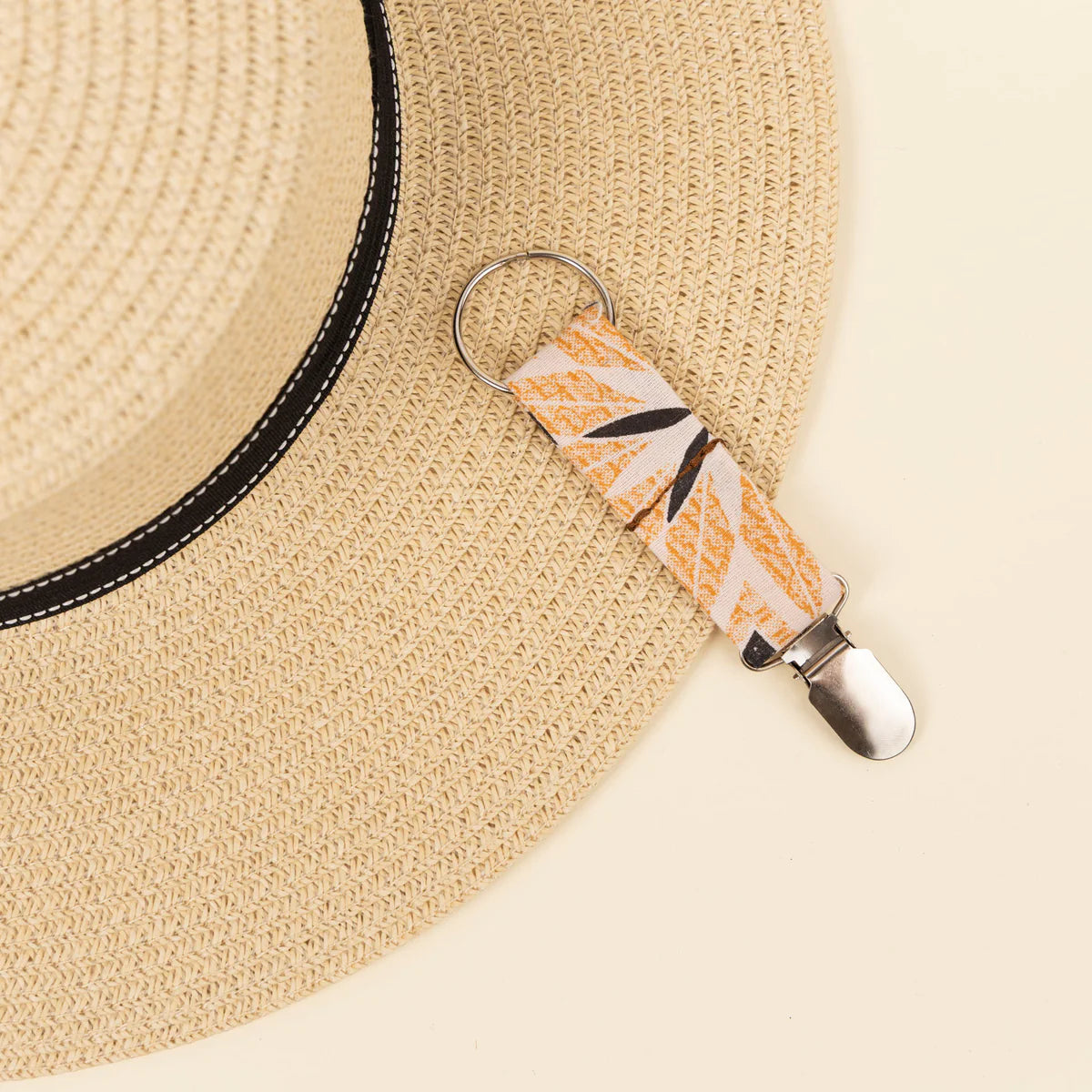 Unisex Shwe Hat Clip