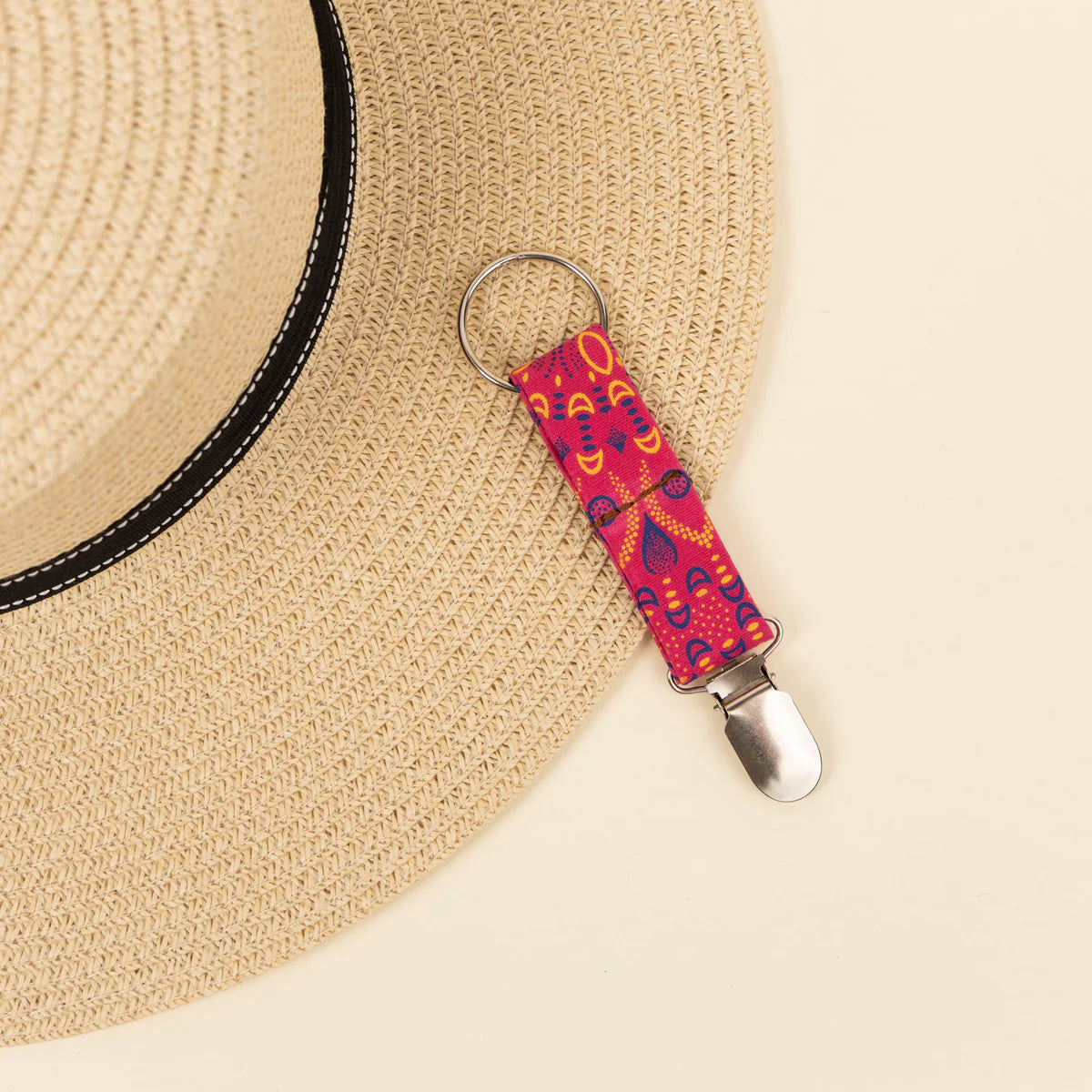 Unisex Shwe Hat Clip