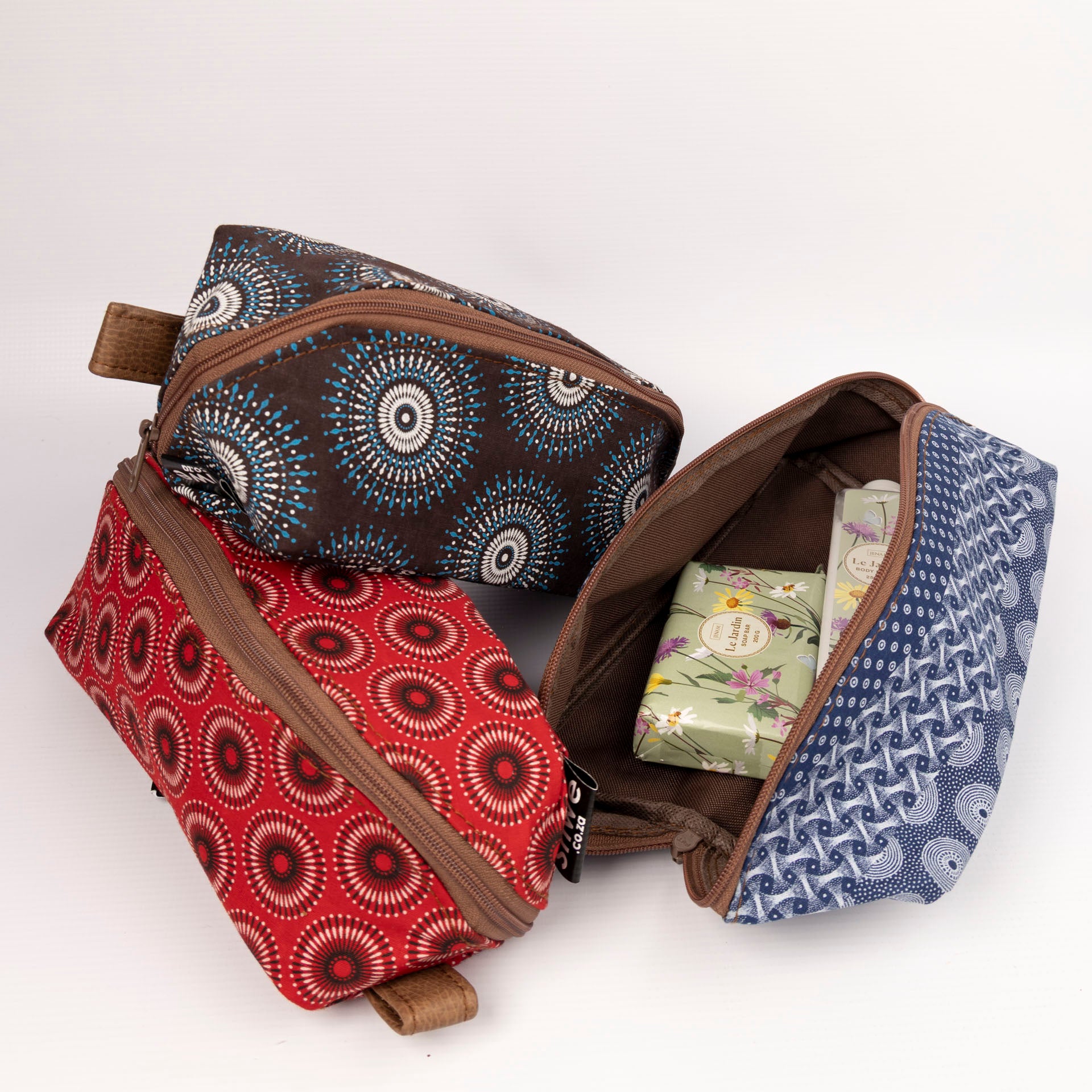 Unisex Shwe Zip Down Toiletry Bag