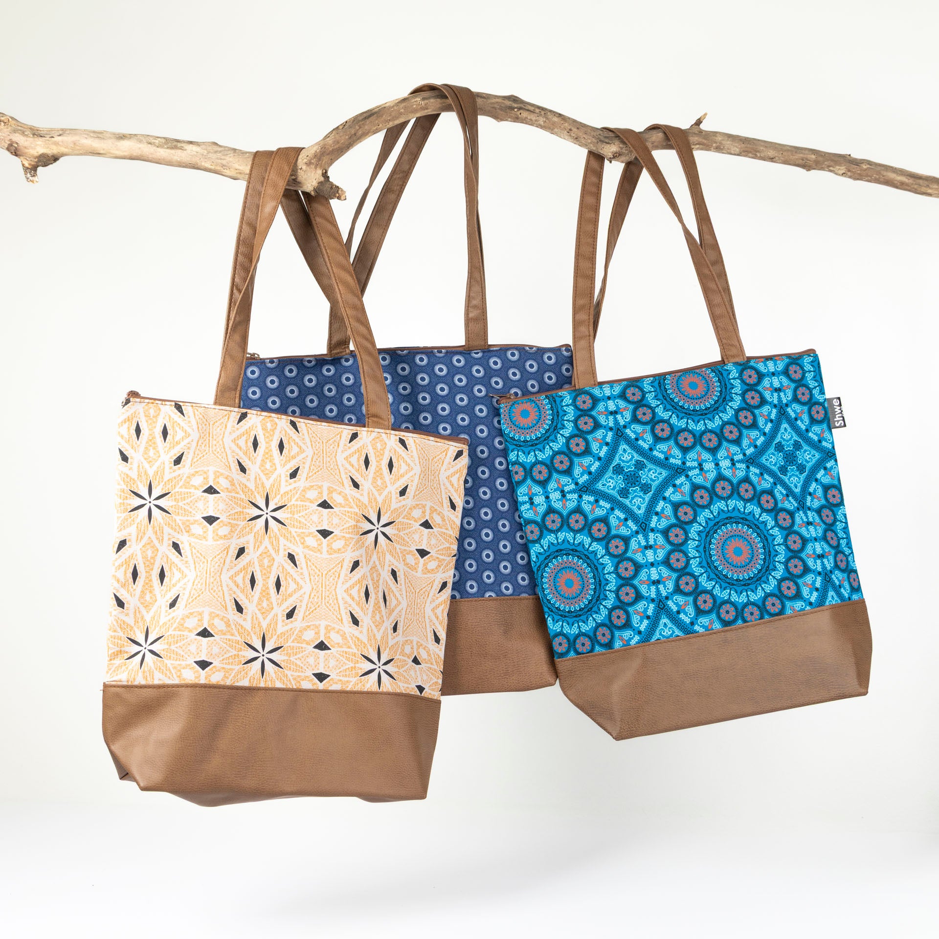 Unisex Shwe Leather Look Tote