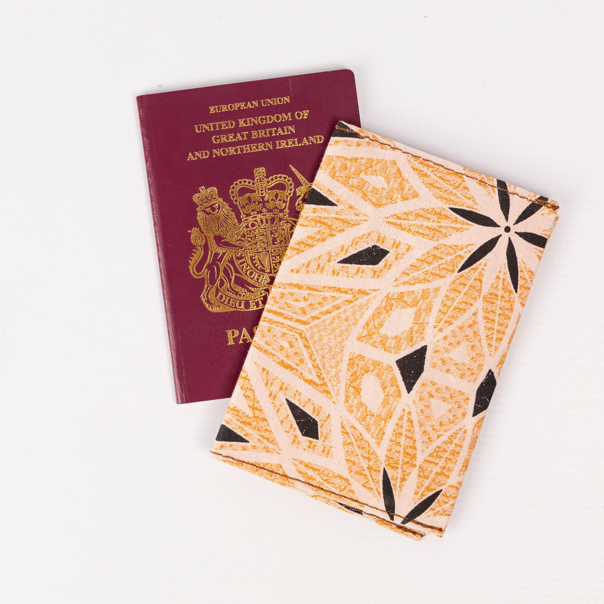 Unisex Shwe Passport Covers